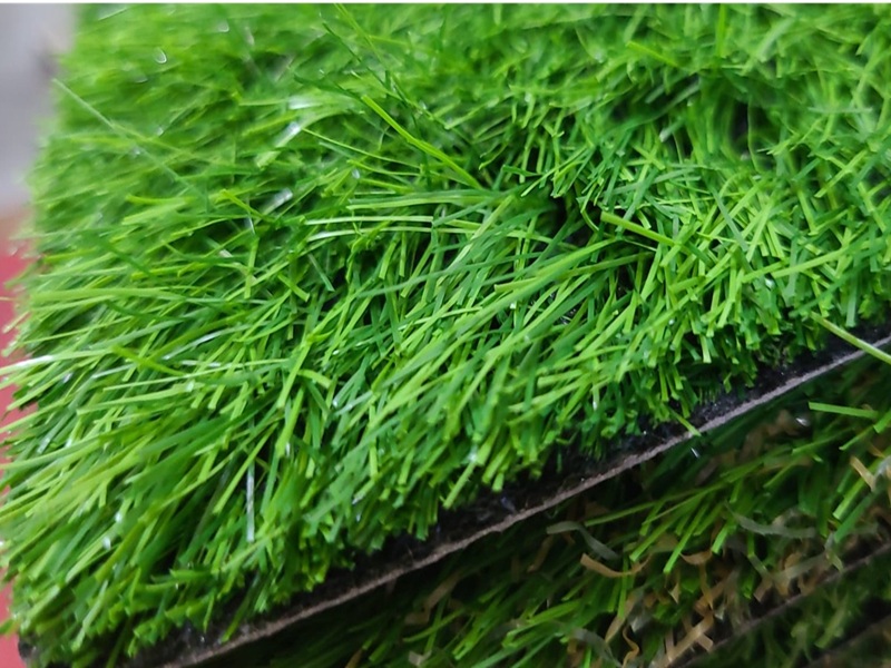 Çim Halı Toptan Fabrika 4m x 100m Rulo – Ucuz Toptan Çim Halı